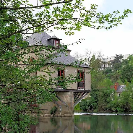Clos Des Moulins Bed & Breakfast 3*
