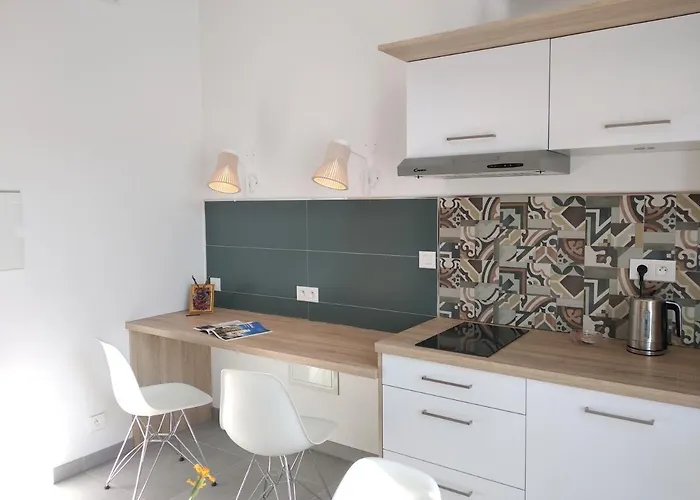 Clos Des Moulins Bed & Breakfast 3*