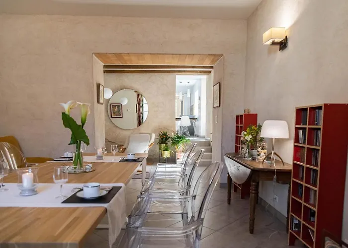 Clos Des Moulins Bed and Breakfast